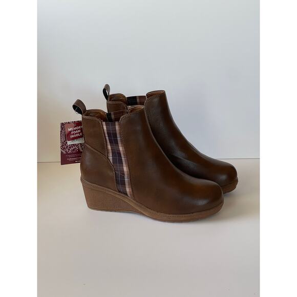 NWT Muk Luks WOMEN'S ENGLAND OXFORD WEDGE BOOTIES 9.5 - Picture 4 of 10